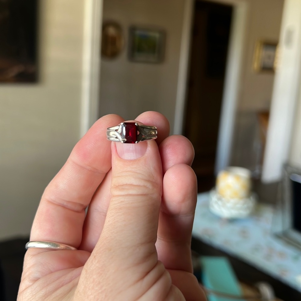 Beautiful red garnet emerald cut sterling silver ring